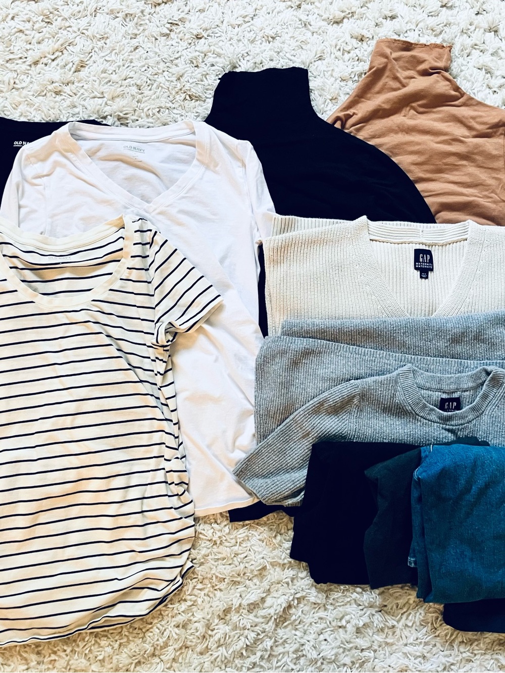Gap/Old Navy/H&M Maternity Capsule Wardrobe - White, Black, Cream, Gray, Tan
